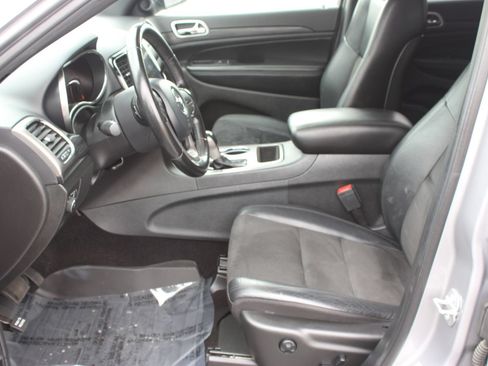 Used 2020 Jeep Grand Cherokee Altitude AWD/4WD image 11