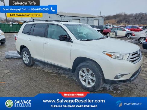 Used 2012 Toyota Highlander SE w/ Tow Pkg AWD/4WD image 5