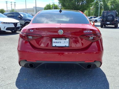 Used 2023 Alfa Romeo Giulia Veloce RWD image 17
