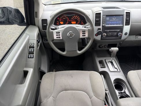 Used 2019 Nissan Frontier SV image 30