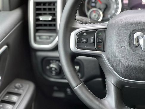 Used 2022 RAM 1500 Big Horn AWD/4WD image 32