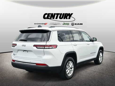 Used 2022 Jeep Grand Cherokee L Laredo w/ Luxury Tech Group I AWD/4WD image 4