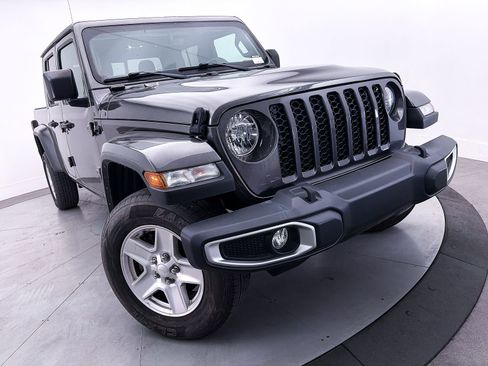 Used 2022 Jeep Gladiator Sport AWD/4WD image 7