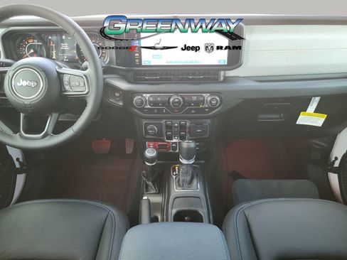 Used 2025 Jeep Wrangler Unlimited Sport AWD/4WD image 14