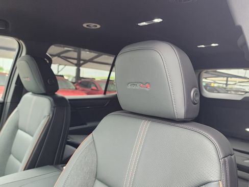 New 2026 GMC Acadia AT4 w/ Luxury Package AWD/4WD image 17