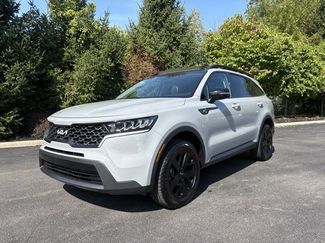Used 2022 Kia Sorento S w/ Panoramic Sunroof Package image 1