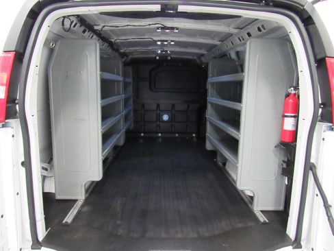 Used 2021 Chevrolet Express 2500 w/ Driver Convenience Package image 16