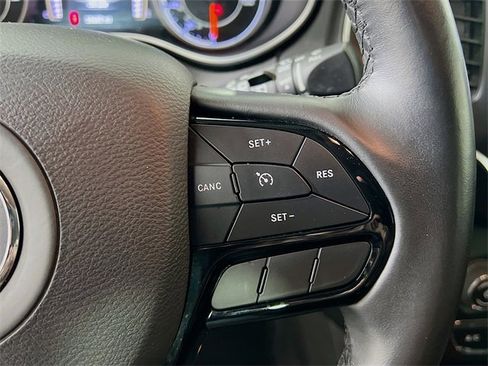 Used 2020 Jeep Cherokee Latitude Plus image 30