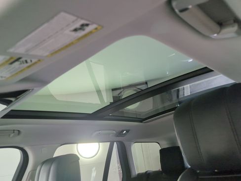 Used 2019 Land Rover Range Rover Supercharged image 12