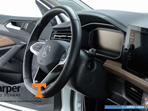 Used 2025 Volkswagen Jetta SEL FWD image 34