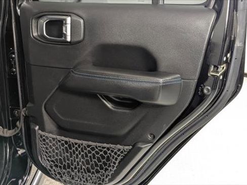 Used 2023 Jeep Wrangler Rubicon image 19