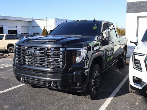 Used 2025 GMC Sierra 2500 Denali Ultimate image 4