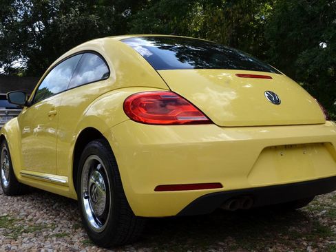 Used 2012 Volkswagen Beetle 2.5 FWD image 7
