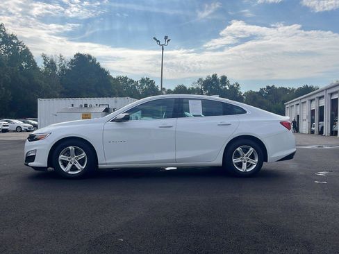 Used 2024 Chevrolet Malibu LT image 2