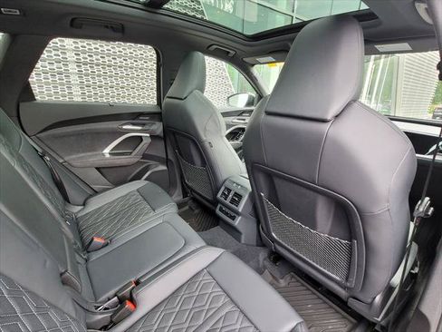 Used 2025 Audi SQ5 Premium Plus AWD/4WD image 22