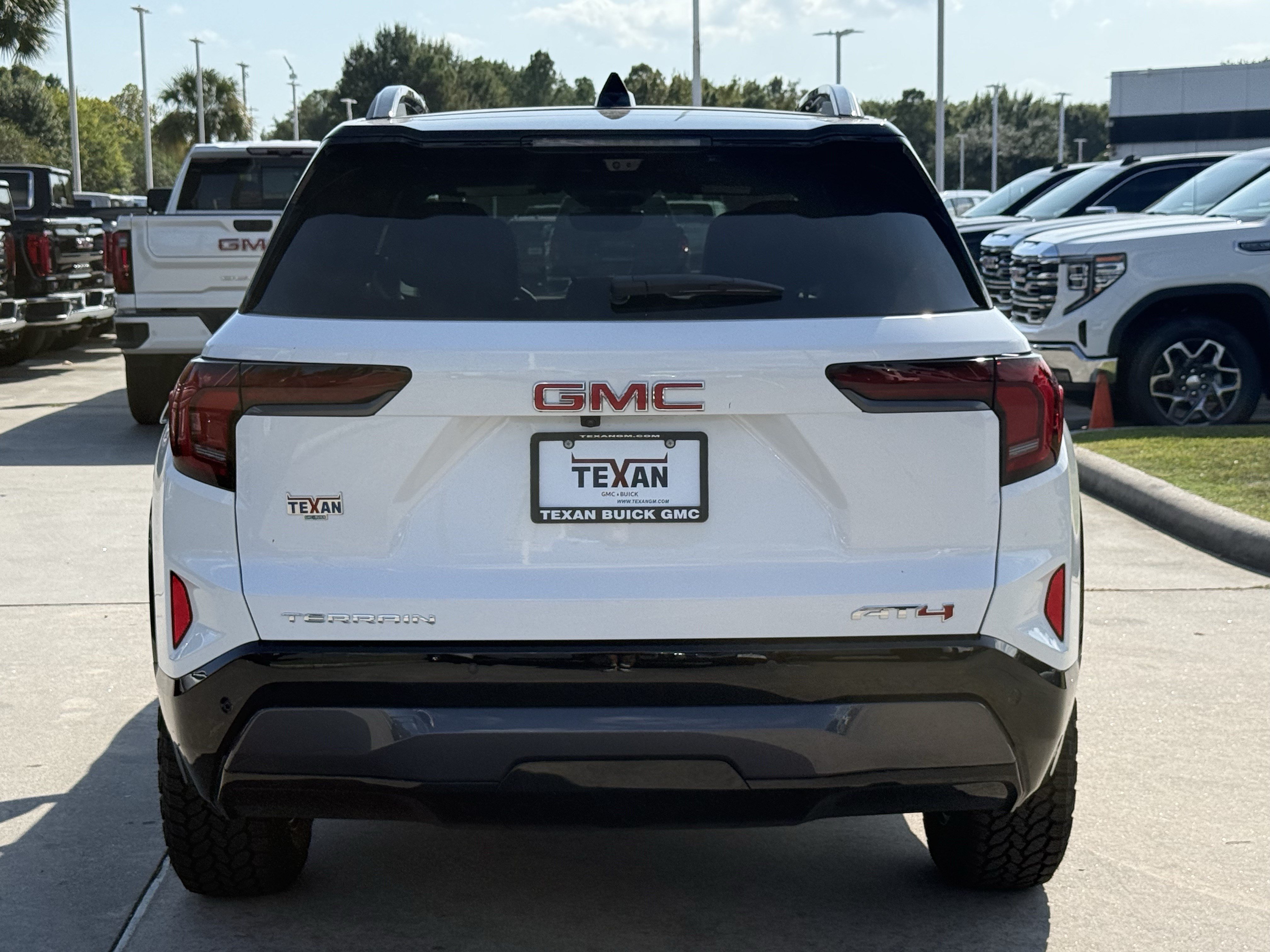 New 2027 GMC Terrain AT4 w/ Convenience Package III AWD/4WD image 6