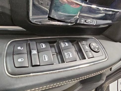 Used 2016 RAM 1500 Limited image 11