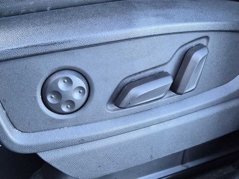 Certified 2023 Audi Q5 2.0T Premium Plus w/ Premium Plus Package image 16