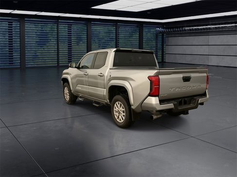 Used 2024 Toyota Tacoma SR5 image 6