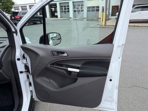 Used 2022 Ford Transit Connect XLT FWD image 27