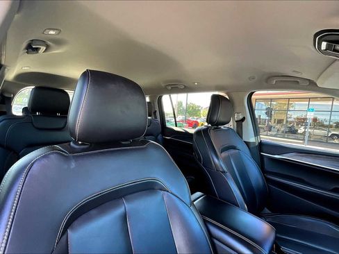 Used 2021 Jeep Grand Cherokee L Limited image 21