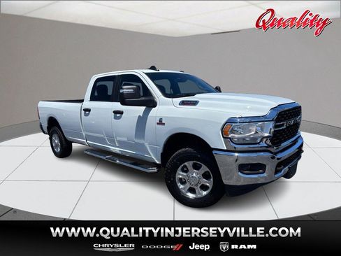 Used 2024 RAM 3500 Big Horn AWD/4WD image 1