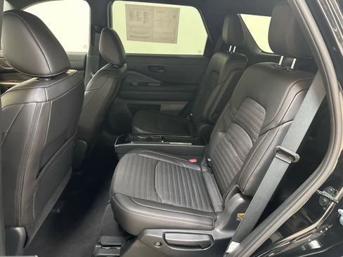 Certified 2024 Nissan Pathfinder Rock Creek image 5