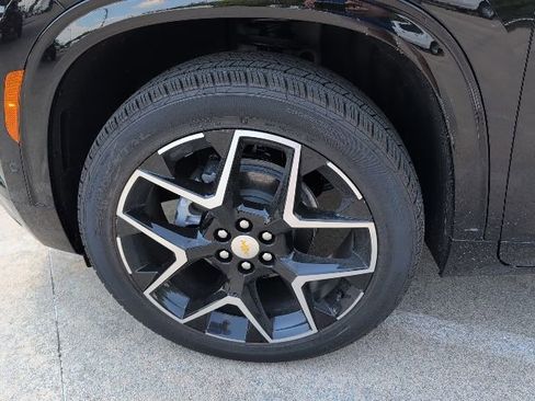 New 2026 Chevrolet Traverse High Country w/ LPO, Floor Liner Package image 3