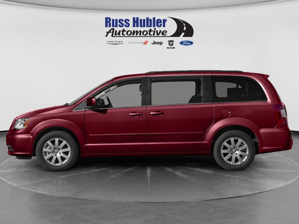 Used 2016 Chrysler Town & Country Touring w/ Driver Convenience Group FWD image 3
