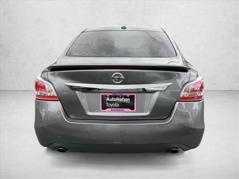 Used 2015 Nissan Altima 2.5 SV image 6