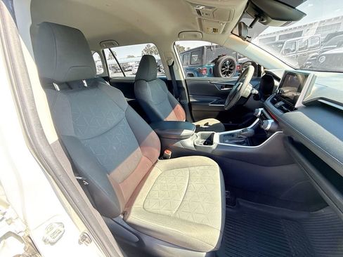 Used 2023 Toyota RAV4 XLE FWD image 32