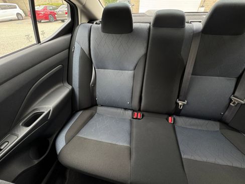 Used 2025 Nissan Versa SV FWD image 38