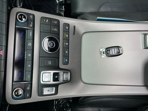 Used 2022 Hyundai Palisade Limited w/ Cargo Package image 37