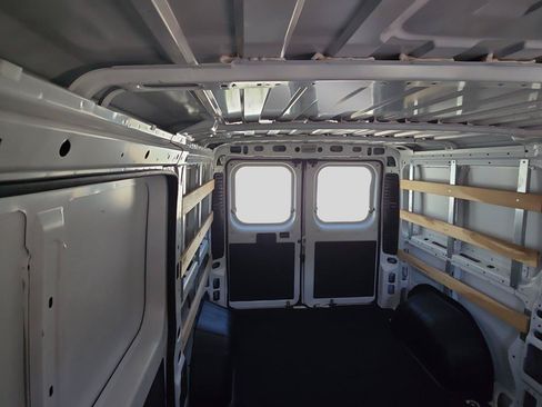 Used 2025 RAM ProMaster 2500 w/ U-Haul Equipment Group FWD image 15