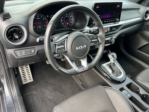 Used 2022 Kia Forte GT-Line w/ GT-Line Technology Package image 17