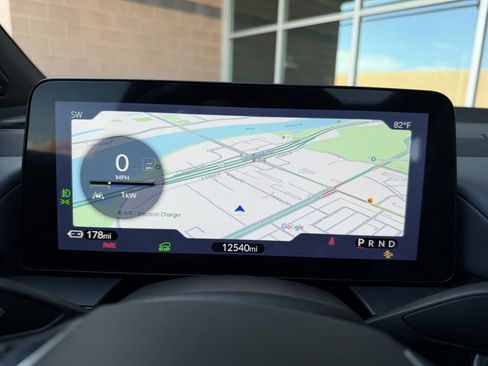 Used 2024 Honda Prologue Touring image 17