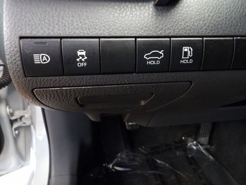 Used 2024 Toyota Camry SE image 26