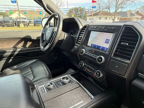 Used 2021 Ford Expedition Limited AWD/4WD image 35