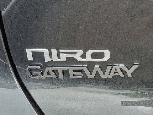 New 2025 Kia Niro EX image 11