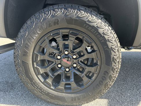 New 2026 GMC Canyon Elevation w/ Convenience Package image 19