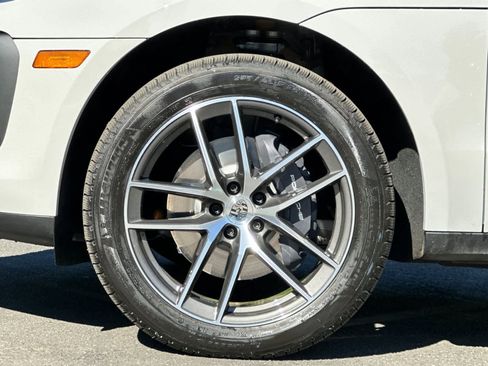 New 2026 Porsche Macan image 30