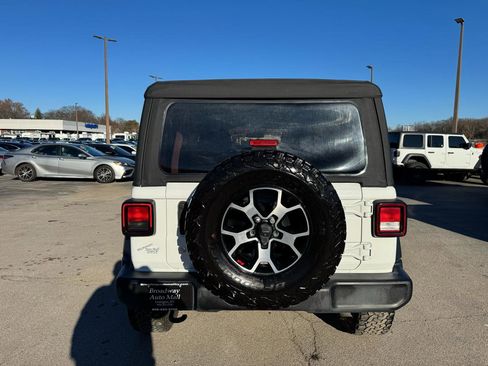 Used 2018 Jeep Wrangler Unlimited Sport S AWD/4WD image 4
