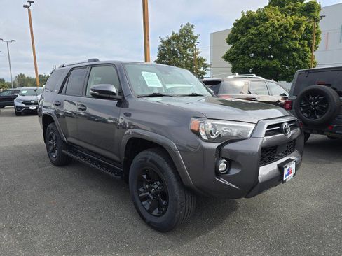 Used 2021 Toyota 4Runner SR5 Premium image 1