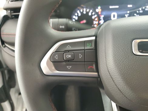 Used 2025 Jeep Compass Trailhawk AWD/4WD image 22