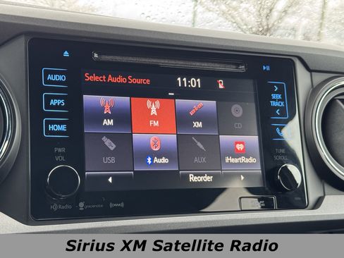 Used 2019 Toyota Tacoma TRD Sport image 9