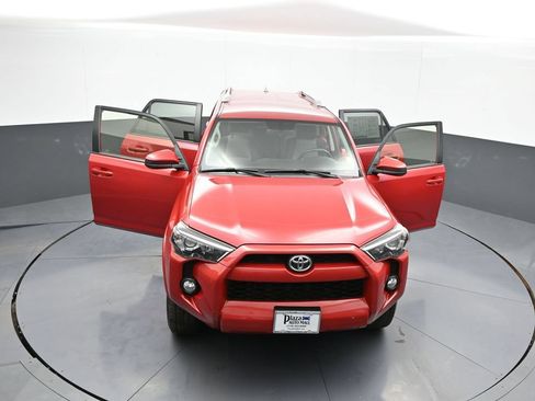 Used 2016 Toyota 4Runner SR5 AWD/4WD image 44