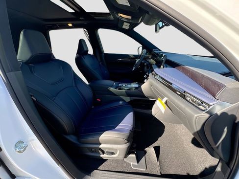 Used 2026 INFINITI QX60 Sport w/ Dark Cargo Package image 32