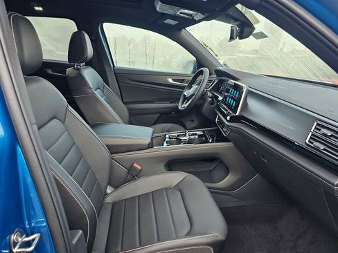 New 2024 Volkswagen Atlas Cross Sport SEL R-Line image 11