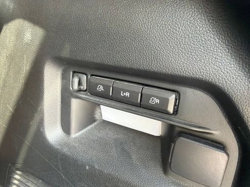 Used 2023 Ford Explorer Limited w/ Limited Technology Package AWD/4WD image 18