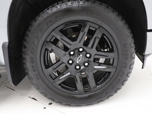 Used 2024 Chevrolet Silverado 1500 RST w/ Convenience Package II AWD/4WD image 9